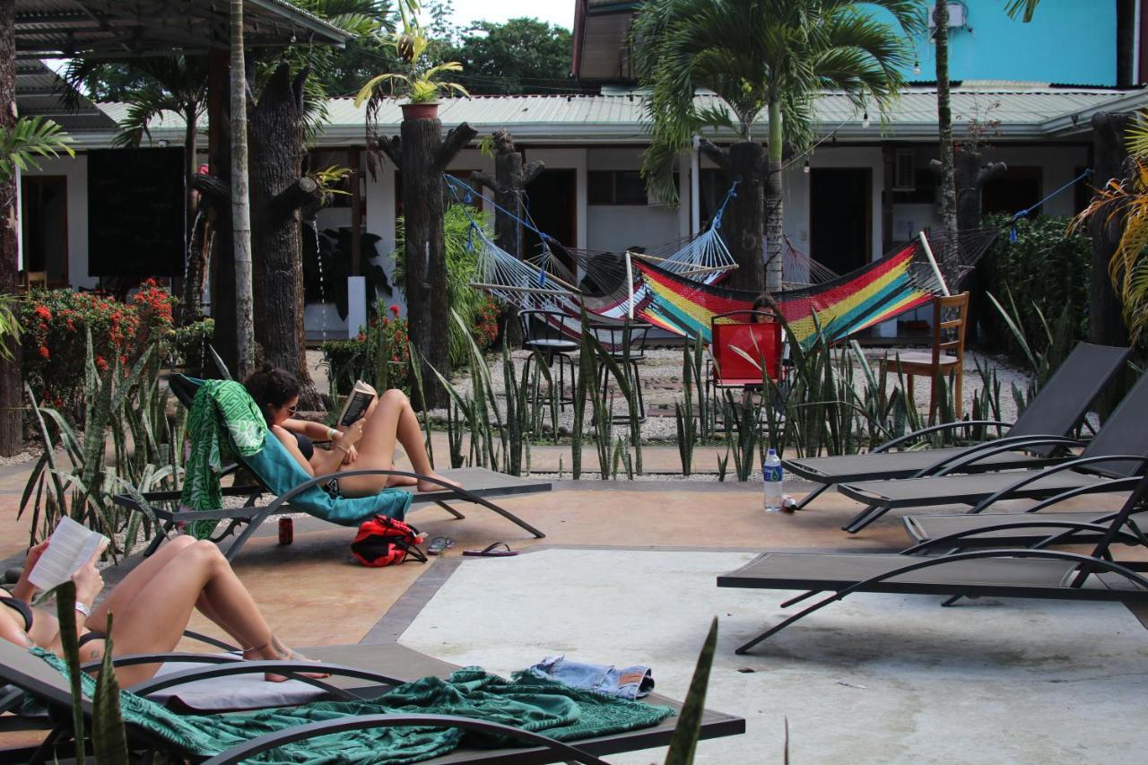 Хостел Arenal Poshpacker Ла Фортуна Экстерьер фото