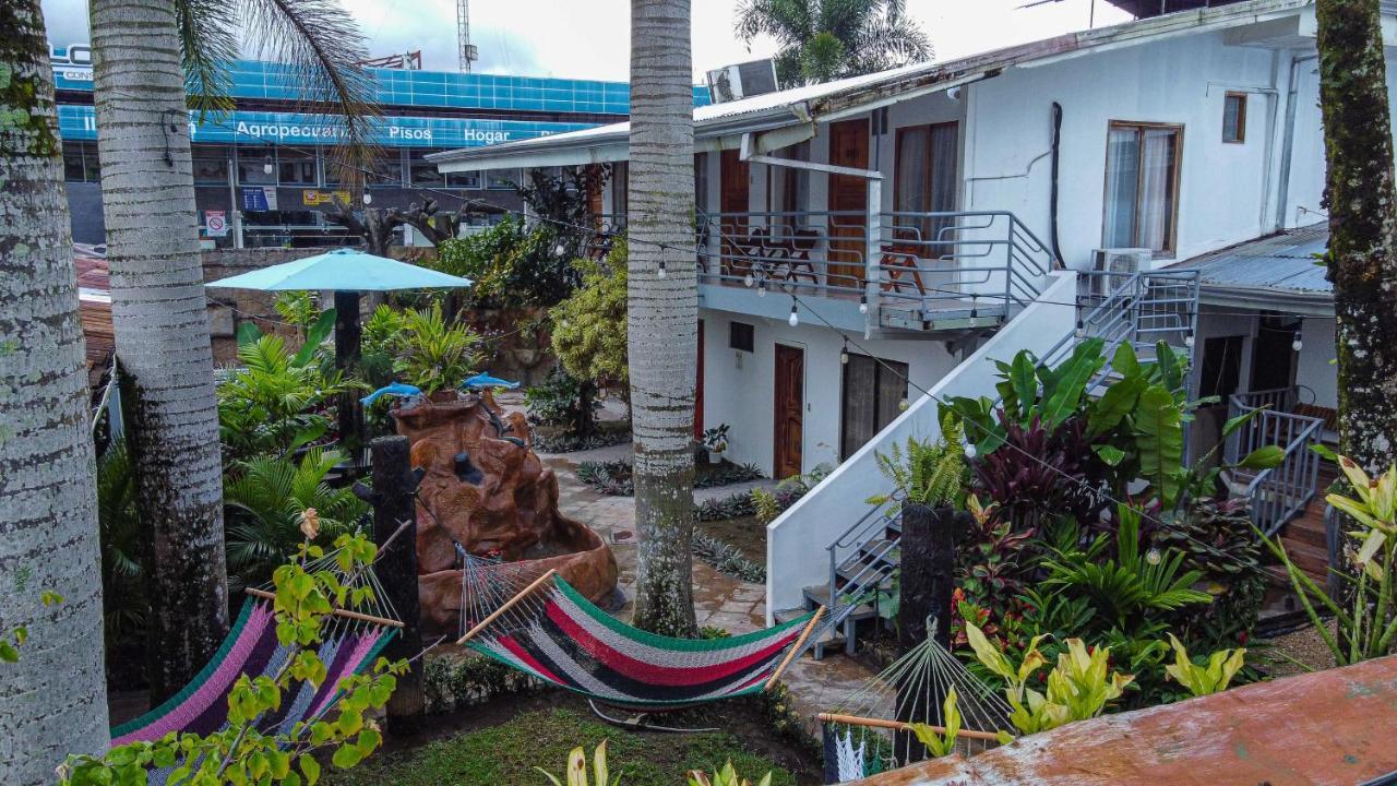 Хостел Arenal Poshpacker Ла Фортуна Экстерьер фото