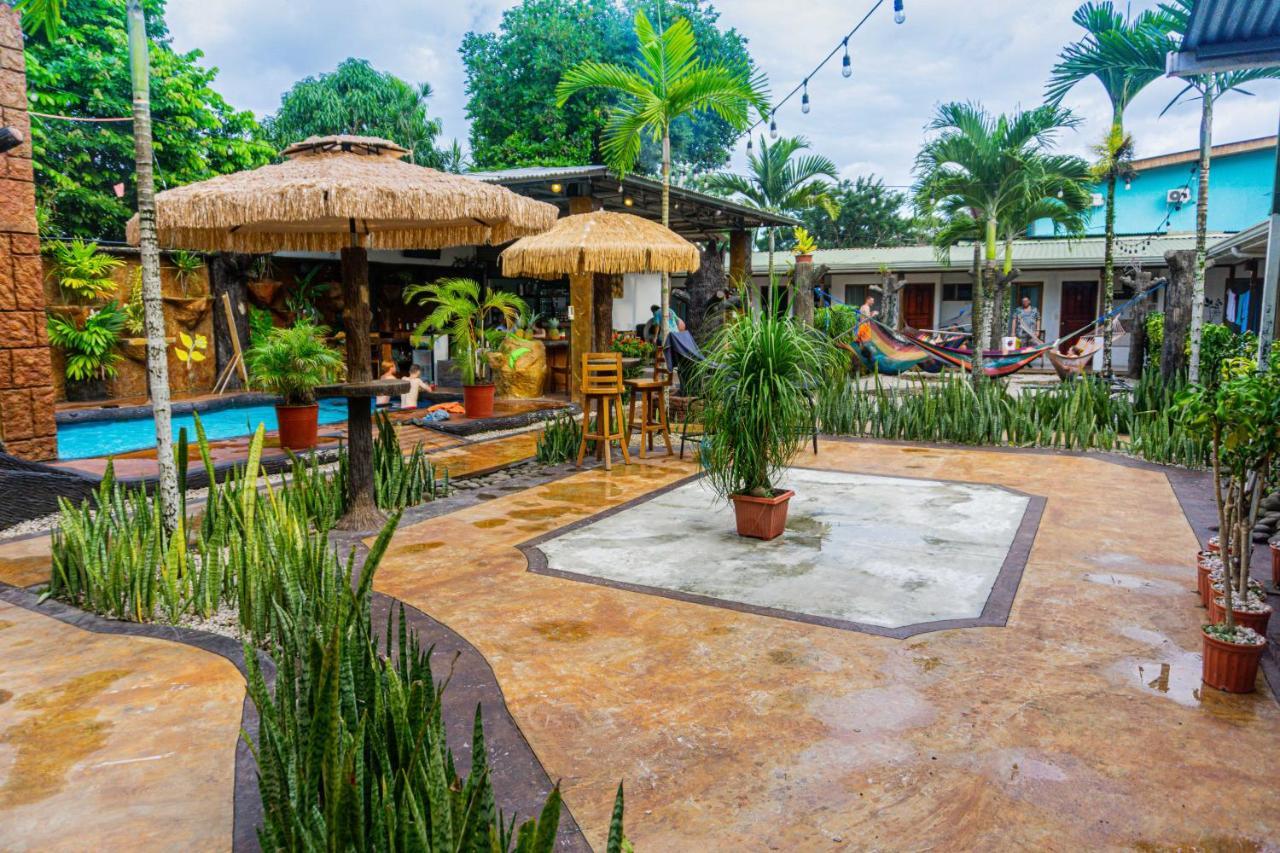 Хостел Arenal Poshpacker Ла Фортуна Экстерьер фото